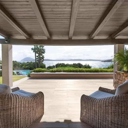 A Spectacular Waterfront In The Prestigious Punta Volpe * Порто-Ротондо