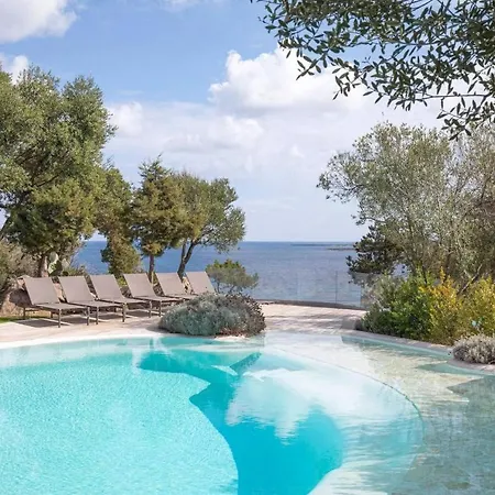 A Spectacular Waterfront In The Prestigious Punta Volpe פורטו רוטונדו