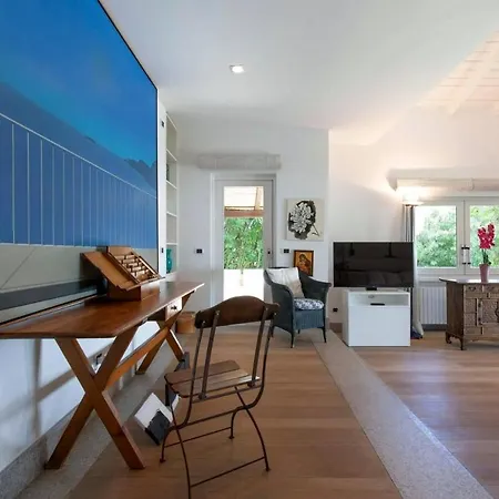 Ferienhaus A Spectacular Waterfront In The Prestigious Punta Volpe *